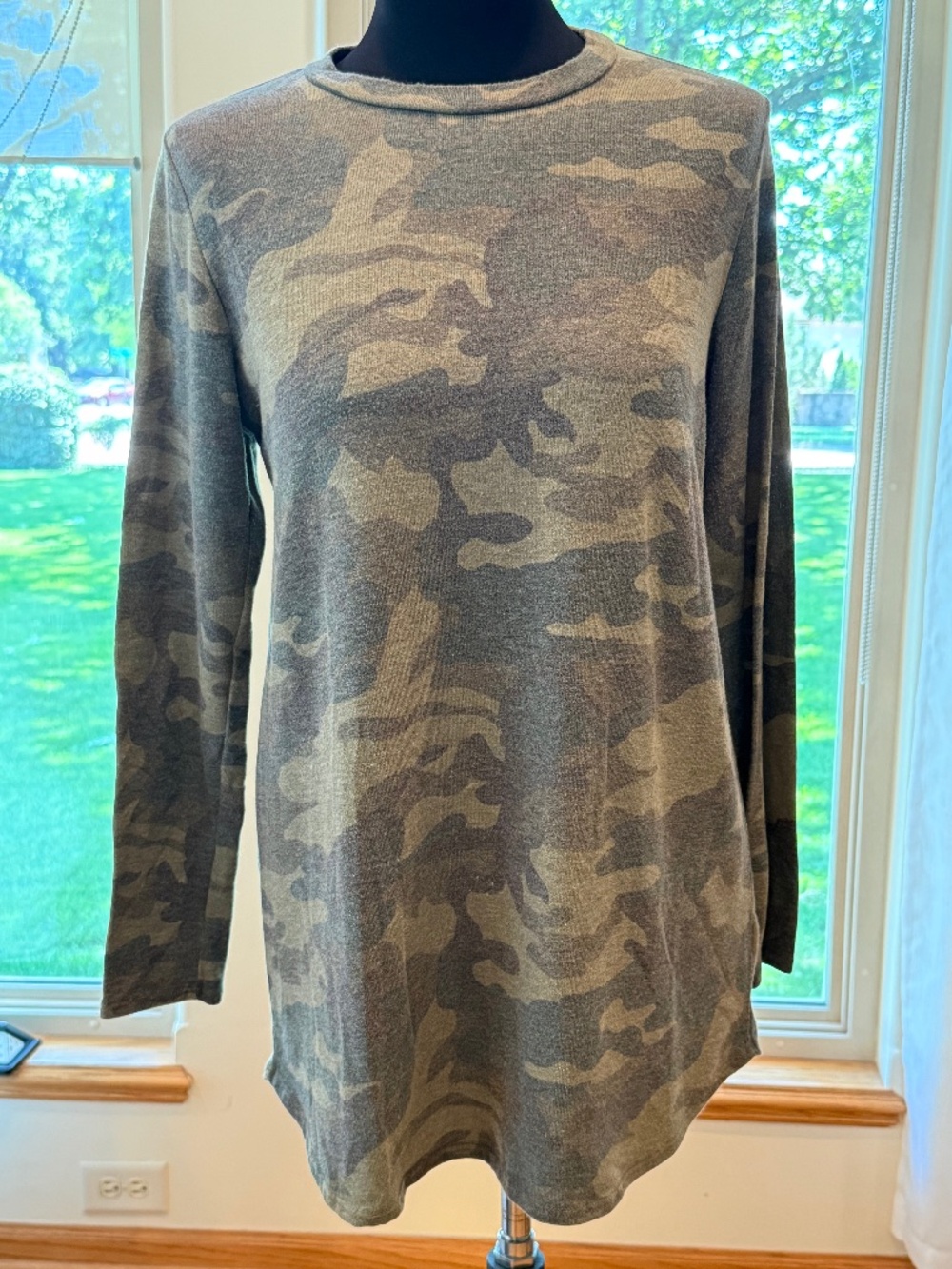 Stretchy Camouflage Long Sleeve Top Size L